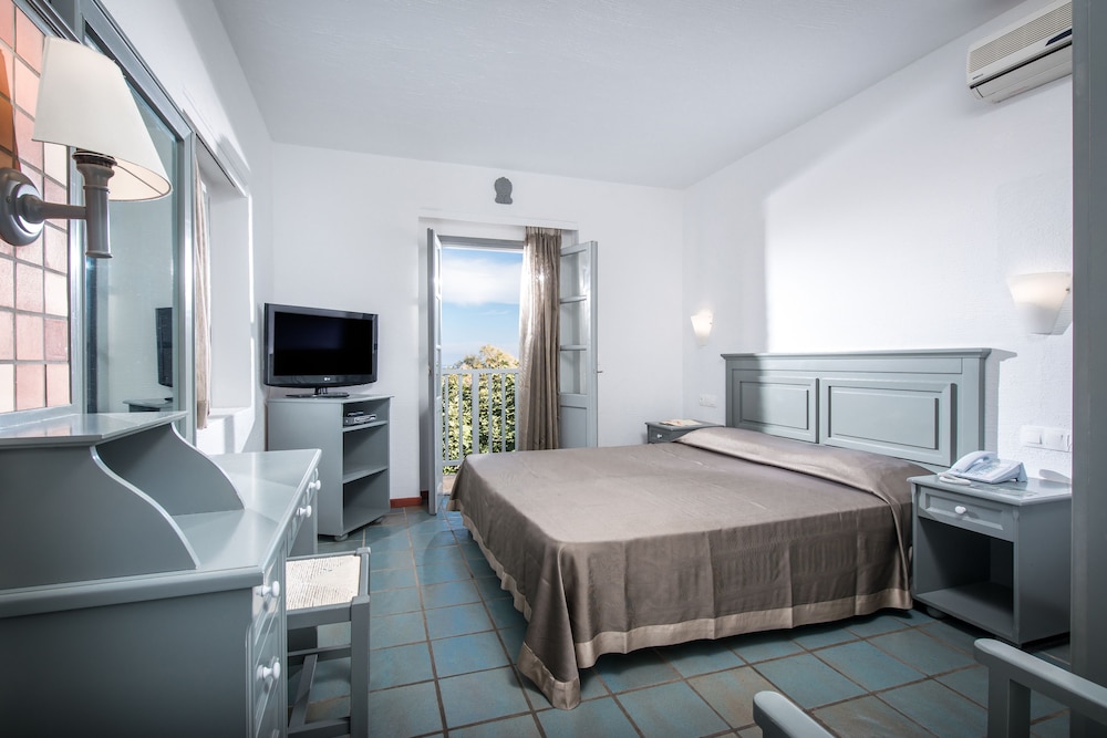 Silva Beach Hotel — Hotel rooms in Hersonissos
