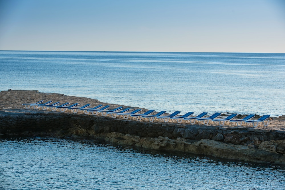 Silva Beach Hotel — Beach in Hersonissos