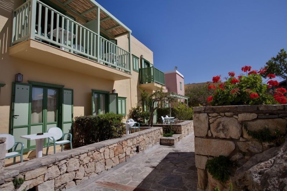 Silva Beach Hotel — Hotel building in Hersonissos