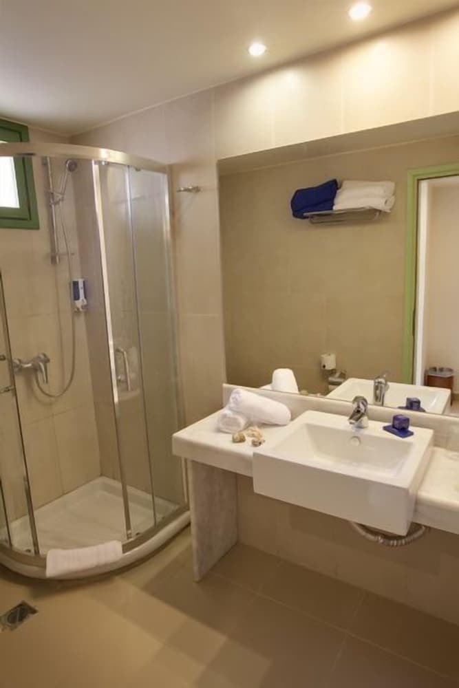 Silva Beach Hotel — Hotel rooms in Hersonissos