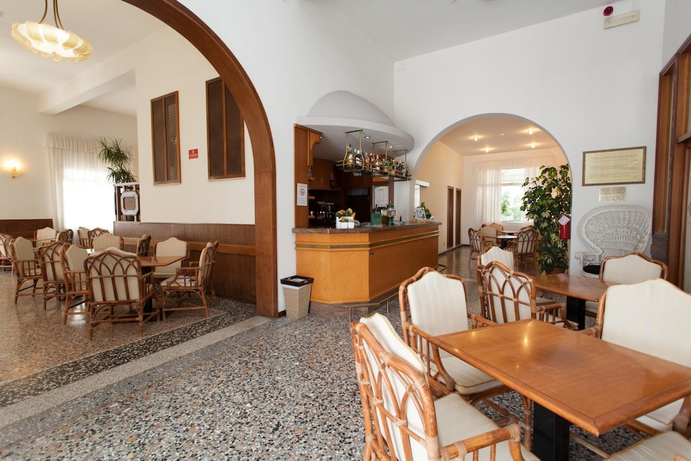Hotel Marina — Restaurant & bars in Jesolo, Veneto