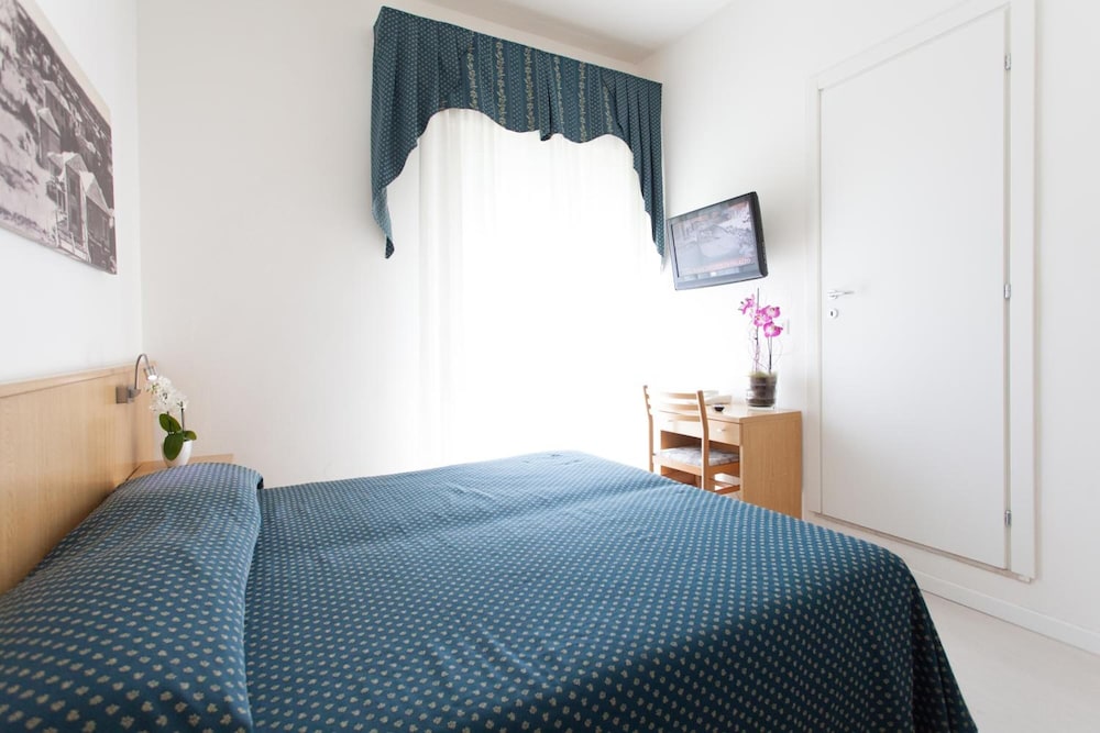 Hotel Marina — Hotel rooms in Jesolo, Veneto