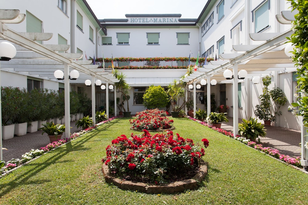 Hotel Marina — Hotel building in Jesolo, Veneto