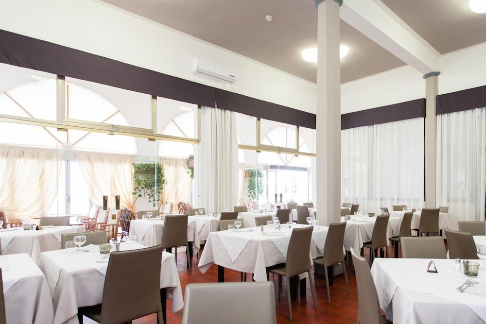 Hotel Marina — Restaurant & bars in Jesolo, Veneto