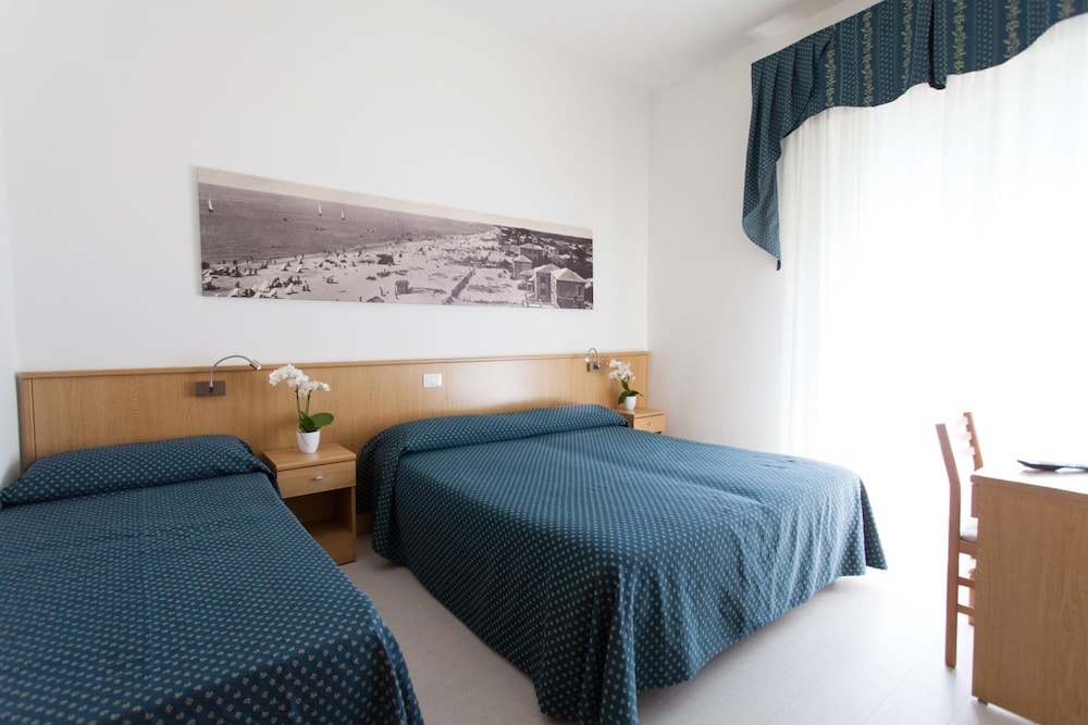 Hotel Marina — Hotel rooms in Jesolo, Veneto