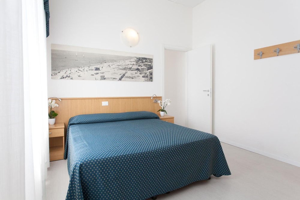 Hotel Marina — Hotel rooms in Jesolo, Veneto