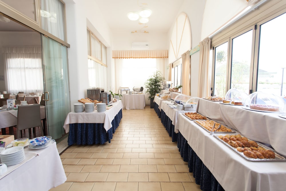 Hotel Marina — Restaurant & bars in Jesolo, Veneto