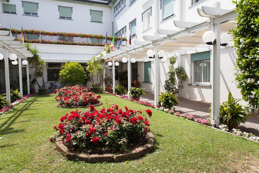 Hotel Marina — Hotel building in Jesolo, Veneto