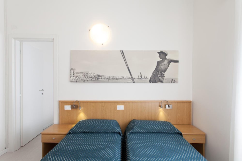 Hotel Marina — Hotel rooms in Jesolo, Veneto