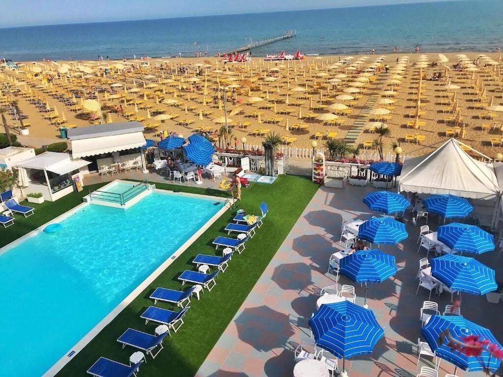 Hotel Marina — Beach in Jesolo, Veneto