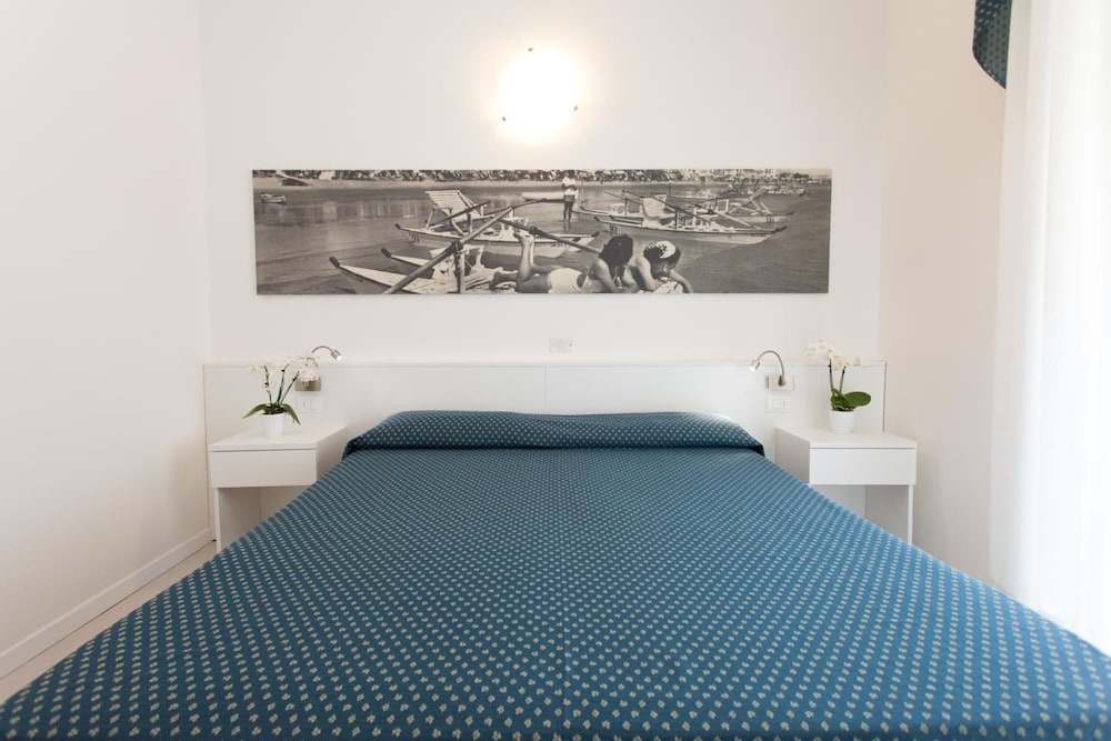 Hotel Marina — Hotel rooms in Jesolo, Veneto