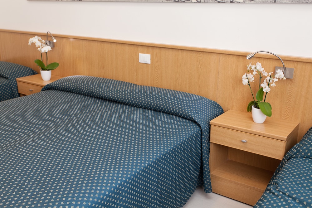Hotel Marina — Hotel rooms in Jesolo, Veneto