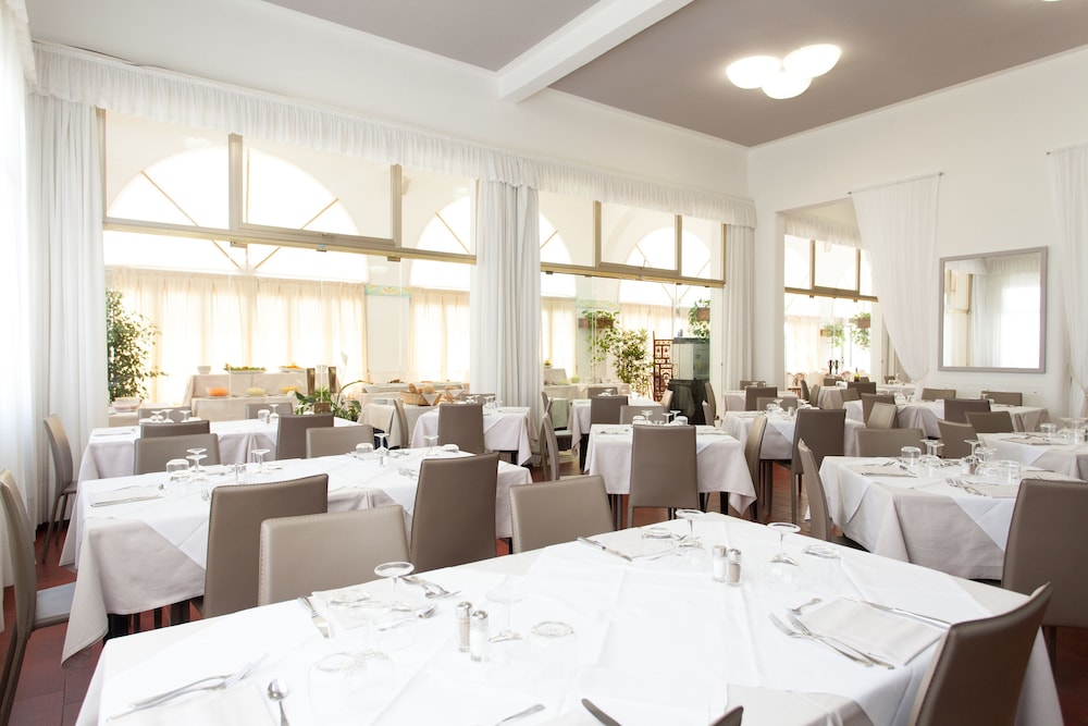 Hotel Marina — Restaurant & bars in Jesolo, Veneto