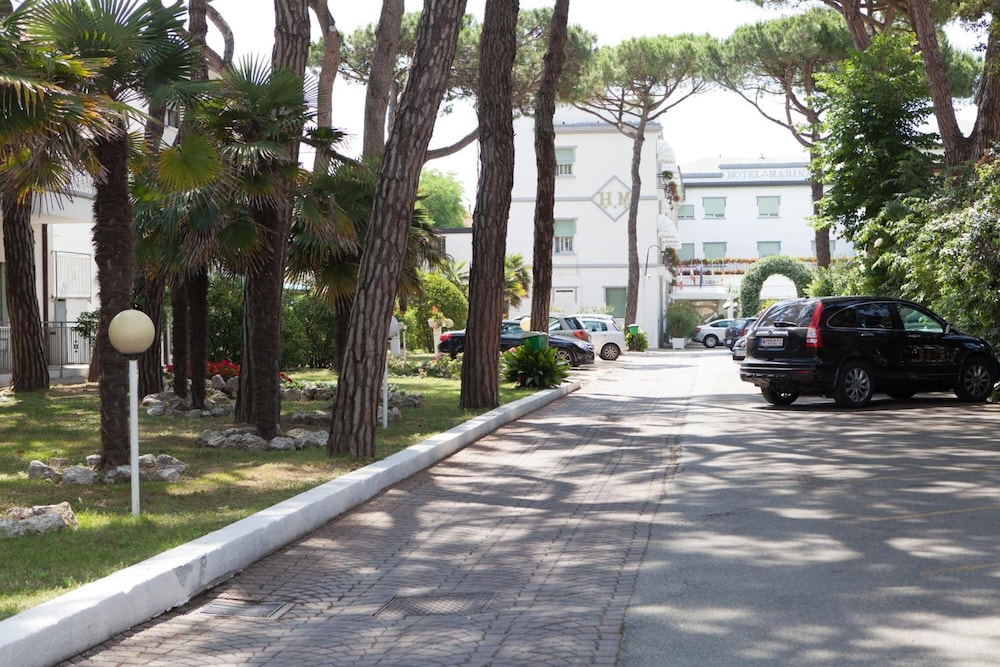 Hotel Marina — Hotel building in Jesolo, Veneto