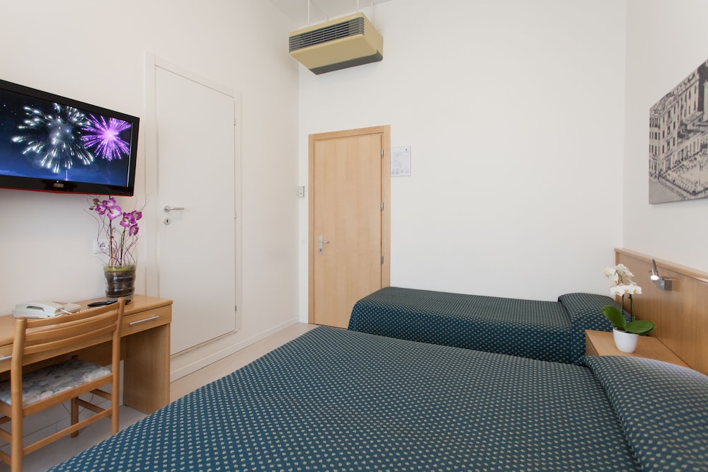Hotel Marina — Hotel rooms in Jesolo, Veneto