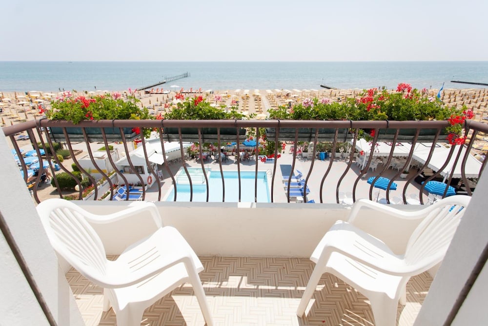 Hotel Marina — Beach in Jesolo, Veneto