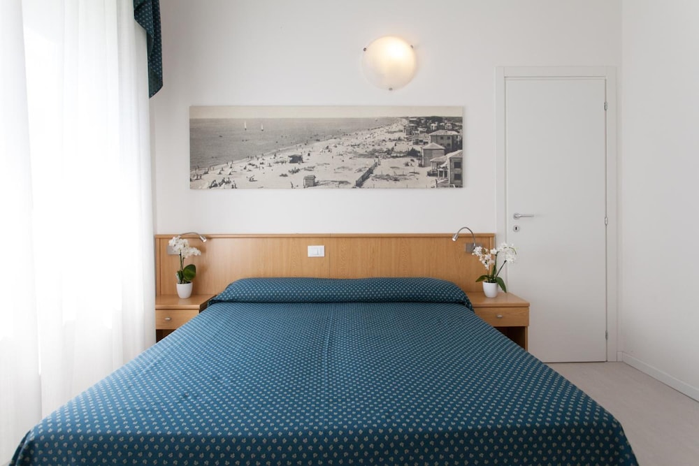 Hotel Marina — Hotel rooms in Jesolo, Veneto