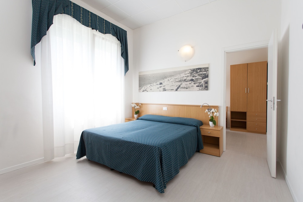 Hotel Marina — Hotel rooms in Jesolo, Veneto