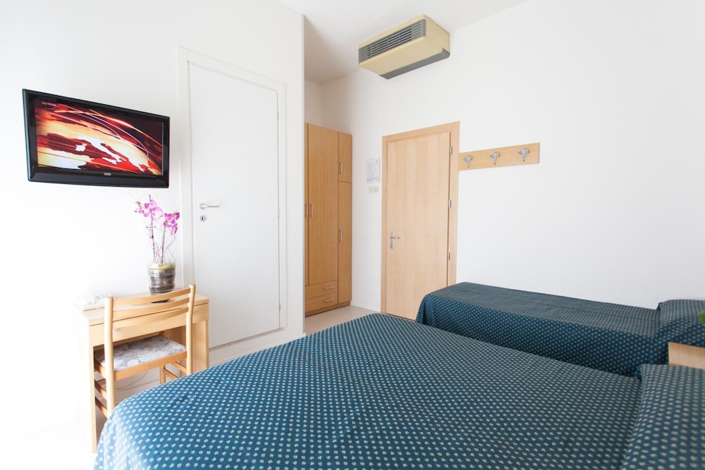 Hotel Marina — Hotel rooms in Jesolo, Veneto