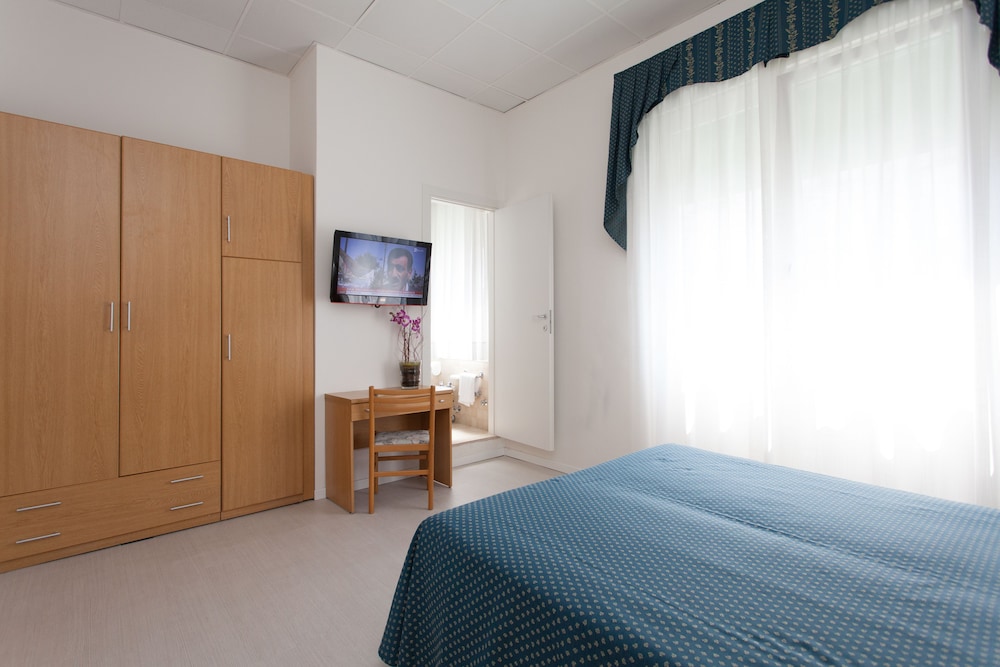 Hotel Marina — Hotel rooms in Jesolo, Veneto