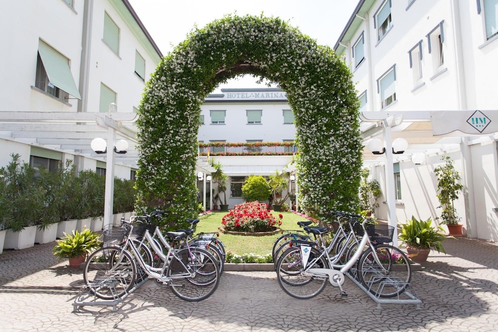 Hotel Marina — Hotel building in Jesolo, Veneto