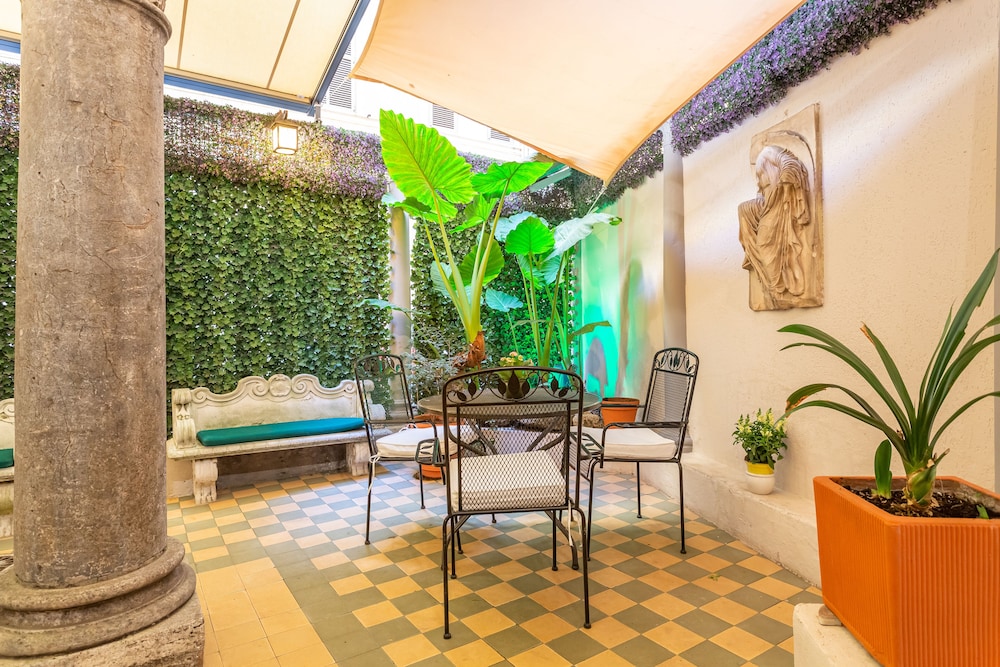 Hotel Medici — Hotel building in Rome, Lazio