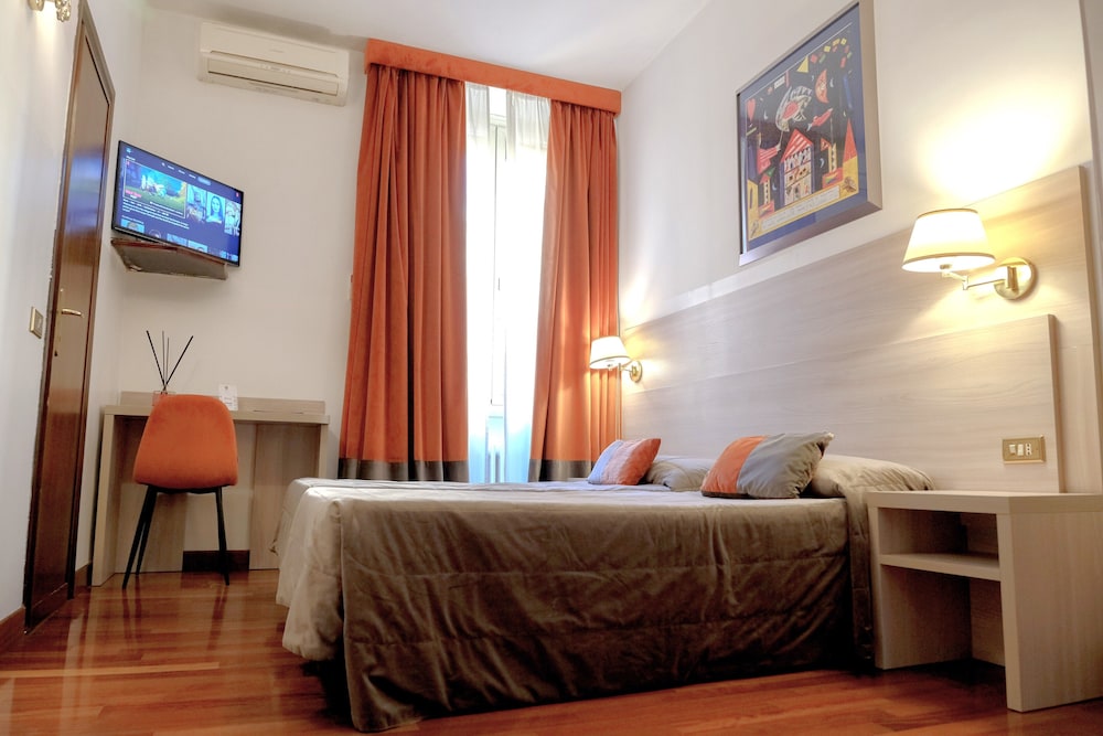 Hotel Medici — Hotel rooms in Rome, Lazio