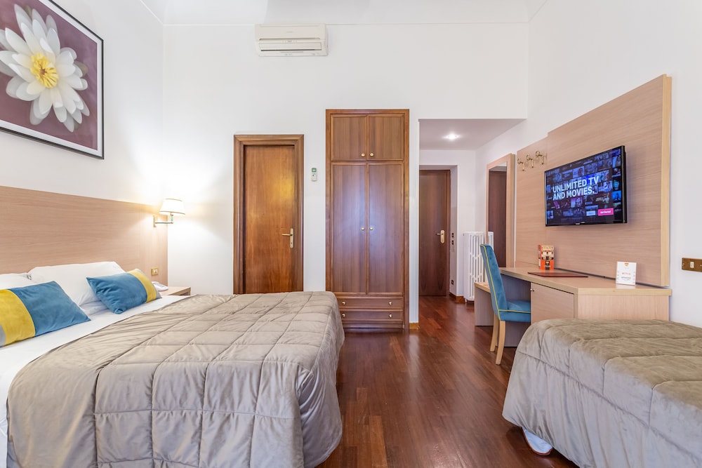Hotel Medici — Hotel rooms in Rome, Lazio