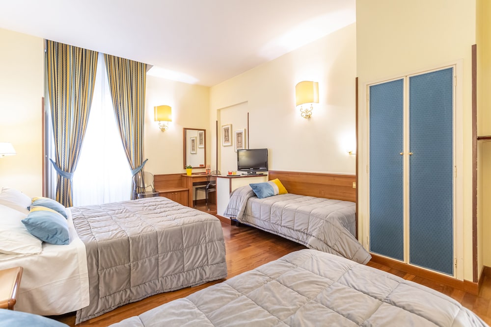 Hotel Medici — Hotel rooms in Rome, Lazio