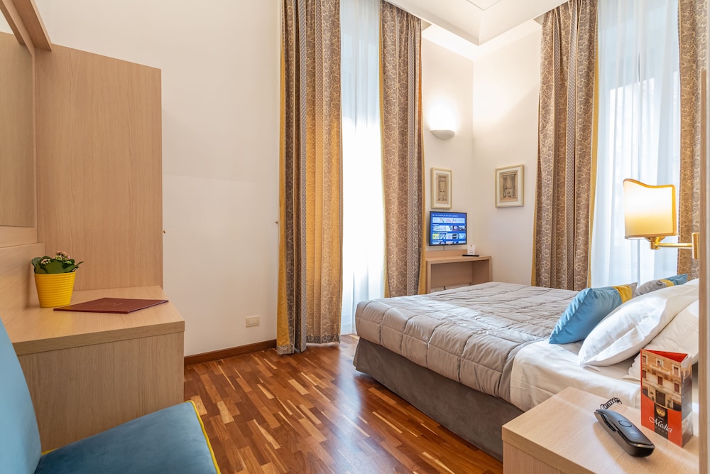 Hotel Medici — Hotel rooms in Rome, Lazio