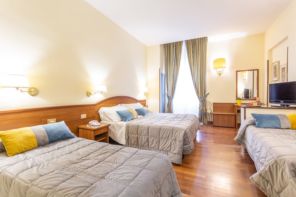 Hotel Medici — Hotel rooms in Rome, Lazio