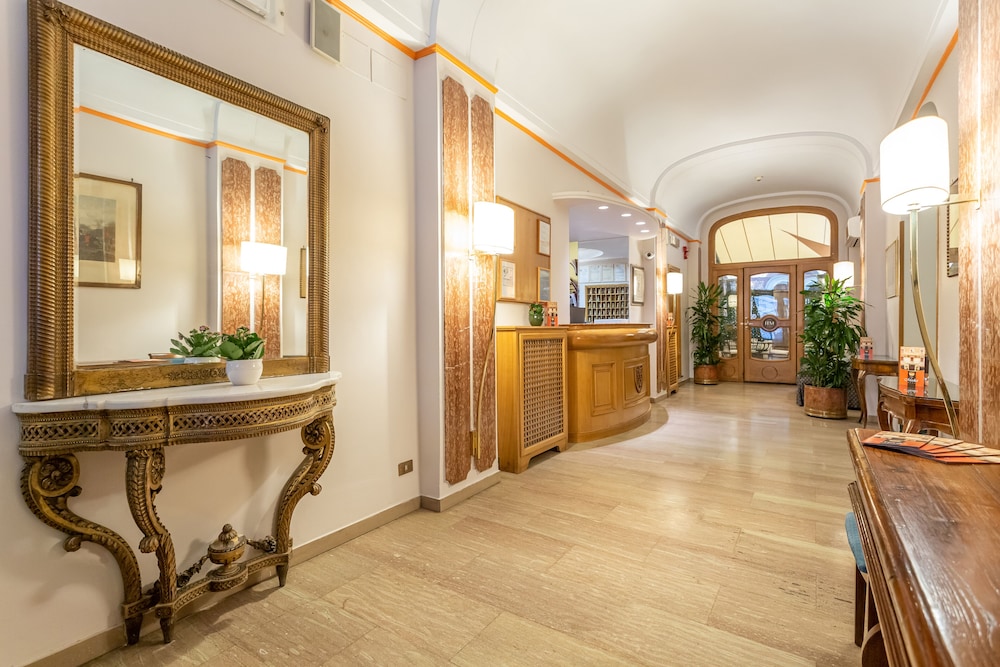 Hotel Medici — Hotel building in Rome, Lazio