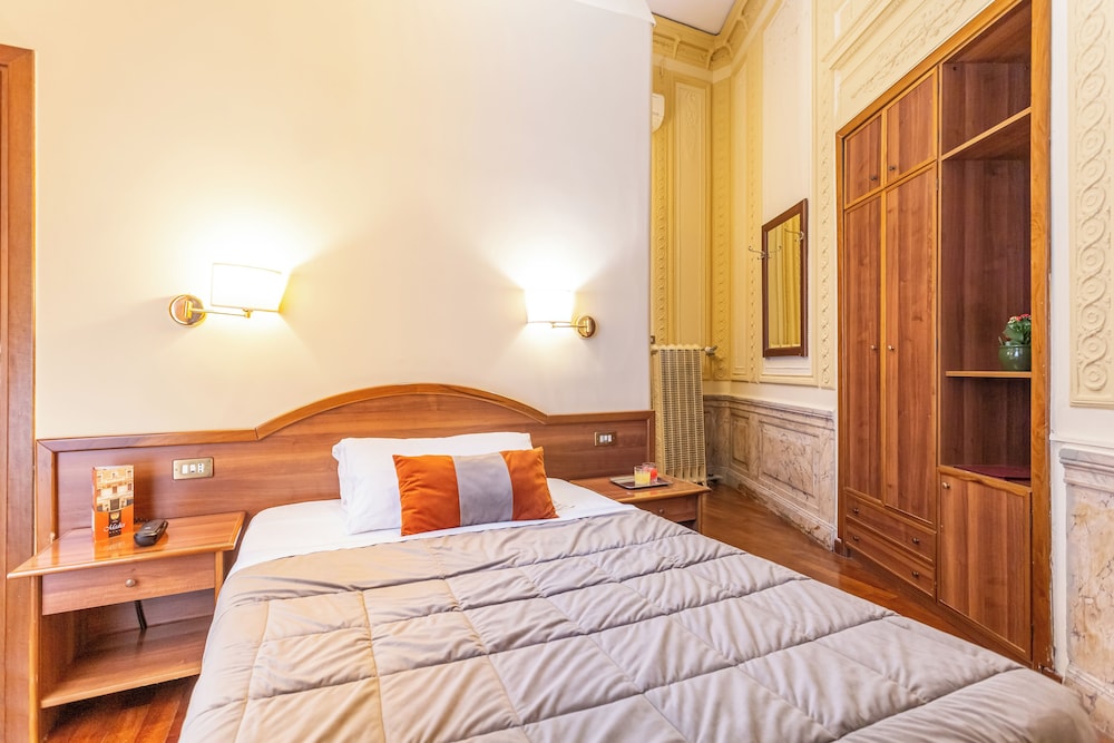 Hotel Medici — Hotel rooms in Rome, Lazio