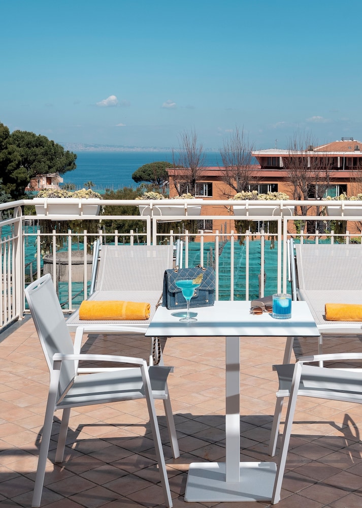 Hotel Michelangelo — Hotel building in Sorrento, Campania