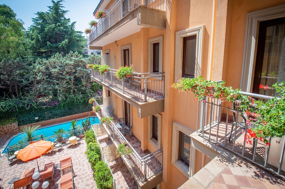 Hotel Michelangelo — Hotel building in Sorrento, Campania