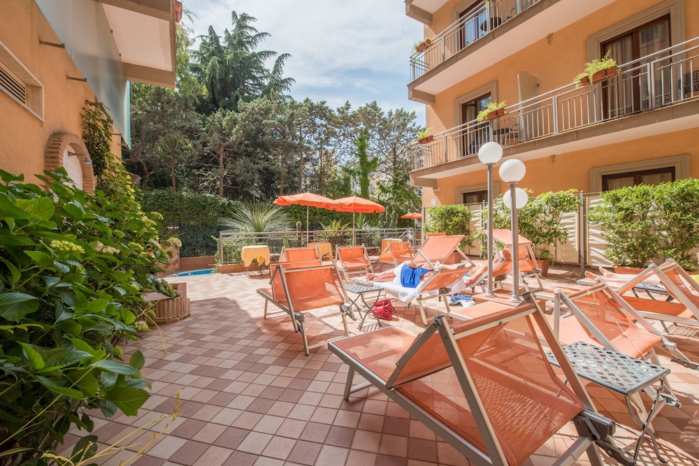 Hotel Michelangelo — Hotel building in Sorrento, Campania