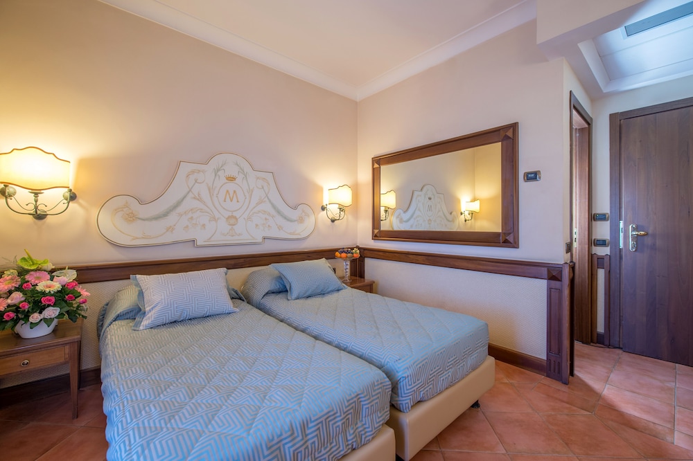 Hotel Michelangelo — Hotel rooms in Sorrento, Campania