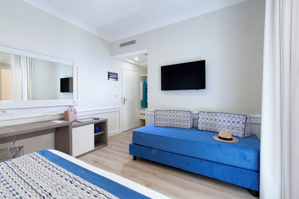 Hotel Michelangelo — Hotel rooms in Sorrento, Campania