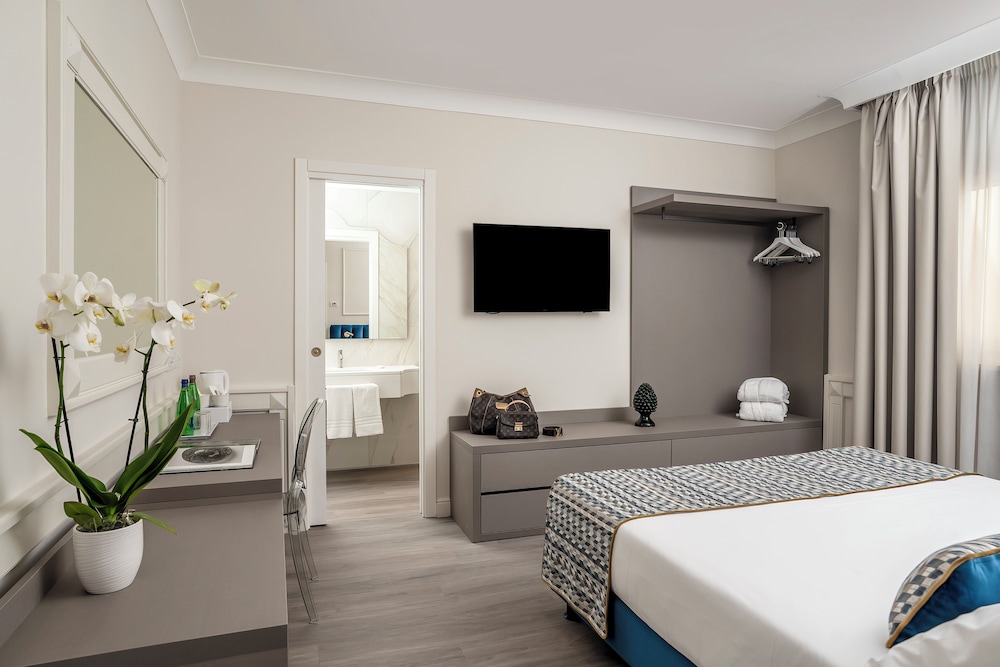 Hotel Michelangelo — Hotel rooms in Sorrento, Campania