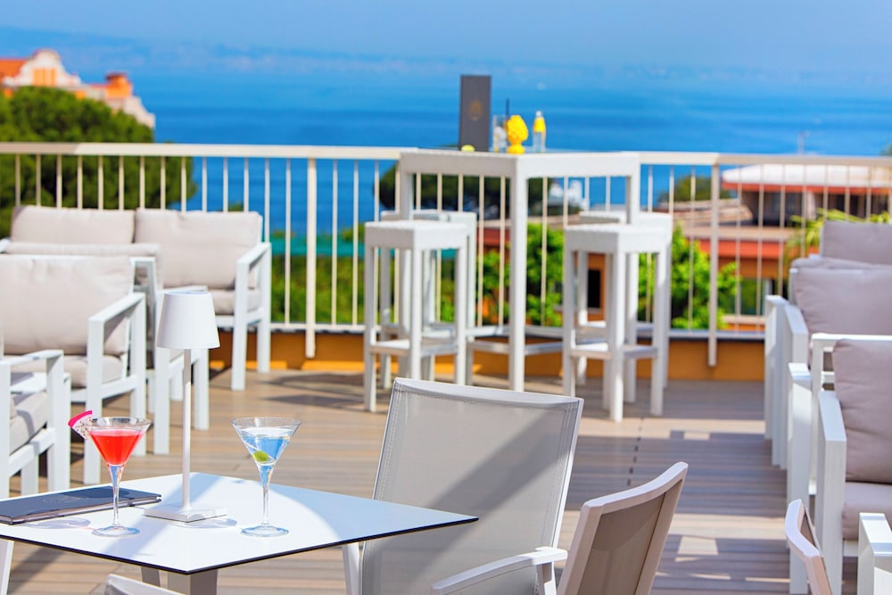 Hotel Michelangelo — Restaurant & bars in Sorrento, Campania