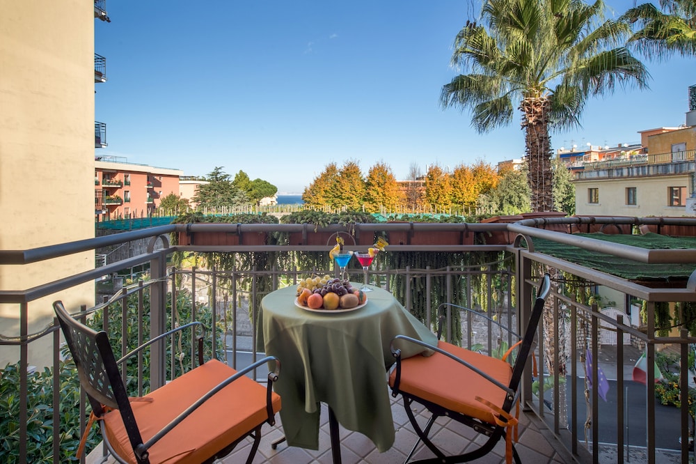 Hotel Michelangelo — Attractions in the area in Sorrento, Campania