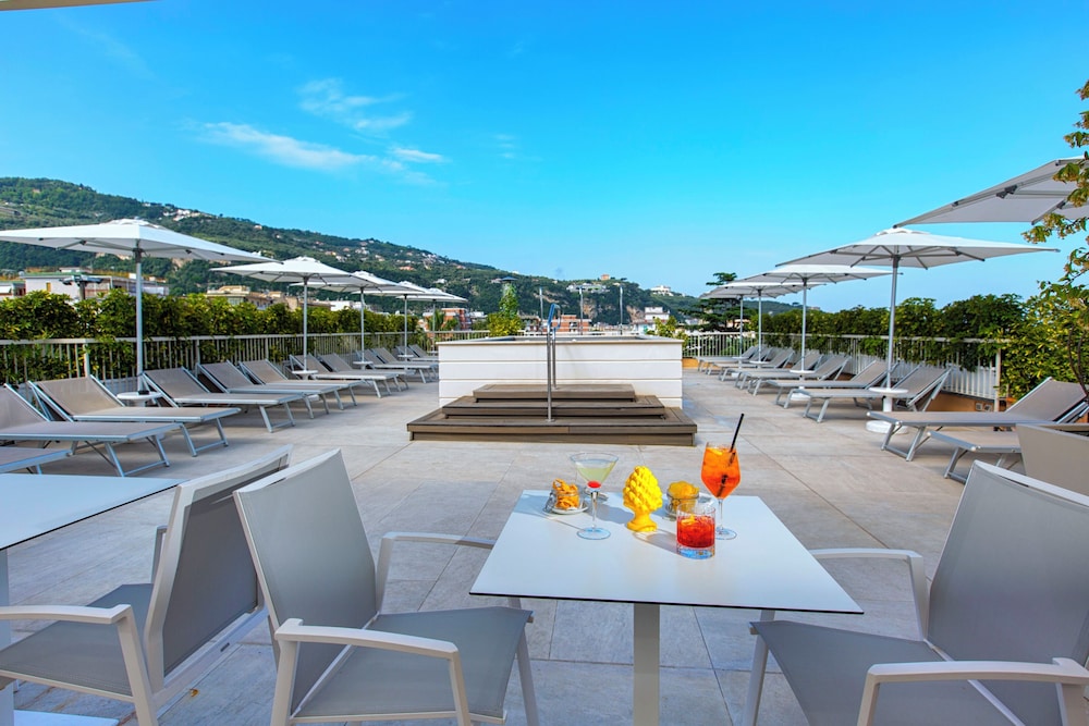 Hotel Michelangelo — Swimming pool in Sorrento, Campania