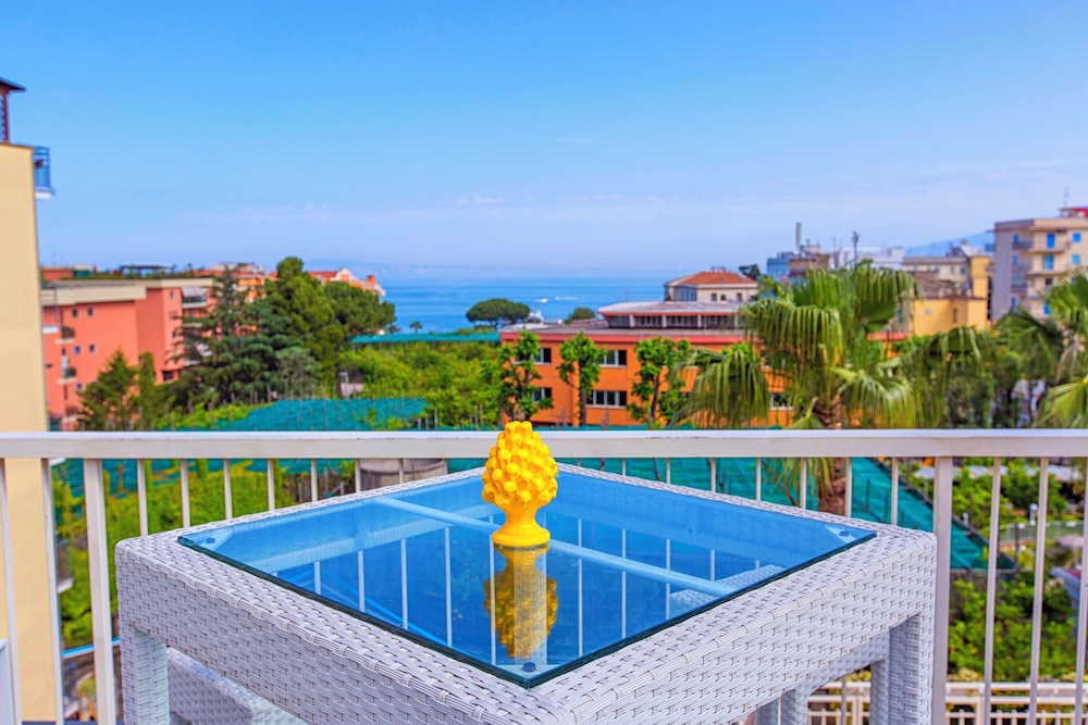 Hotel Michelangelo — Main photo in Sorrento, Campania
