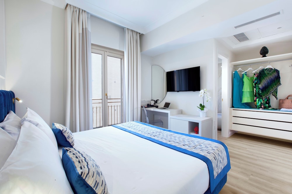 Hotel Michelangelo — Hotel rooms in Sorrento, Campania