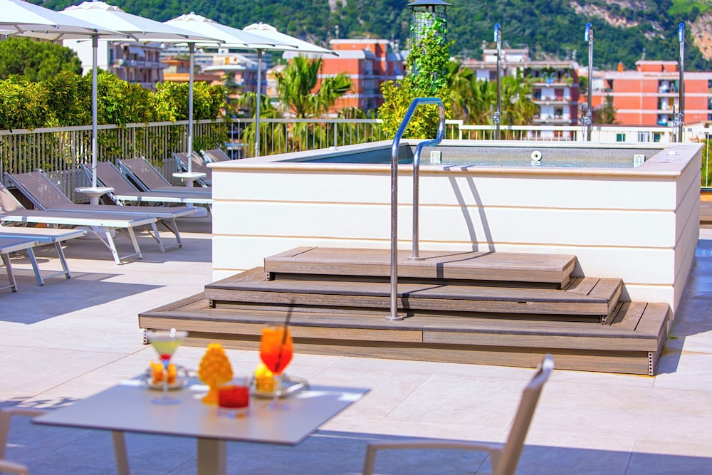 Hotel Michelangelo — Swimming pool in Sorrento, Campania