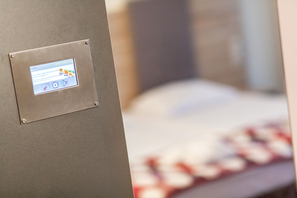 Galaxy Hotel — Hotel rooms in Krakow, Lesser Poland
