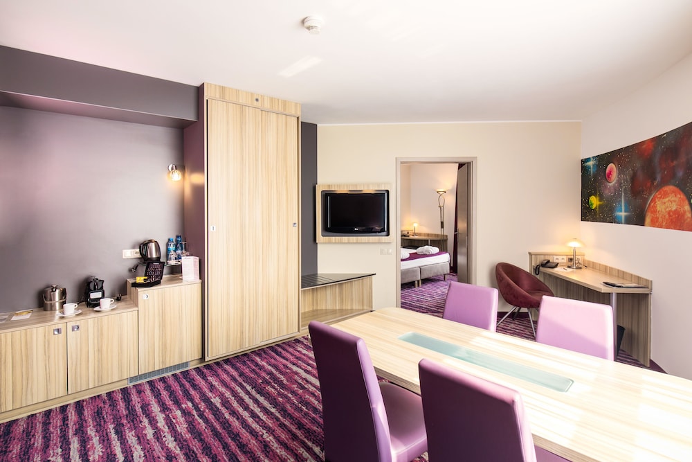 Galaxy Hotel — Hotel rooms in Krakow, Lesser Poland