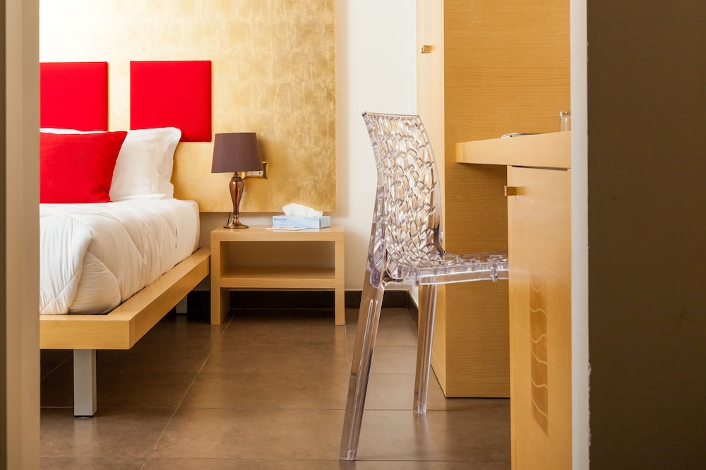 Modica Palace Hotel — Hotel rooms in Modica, Sicily