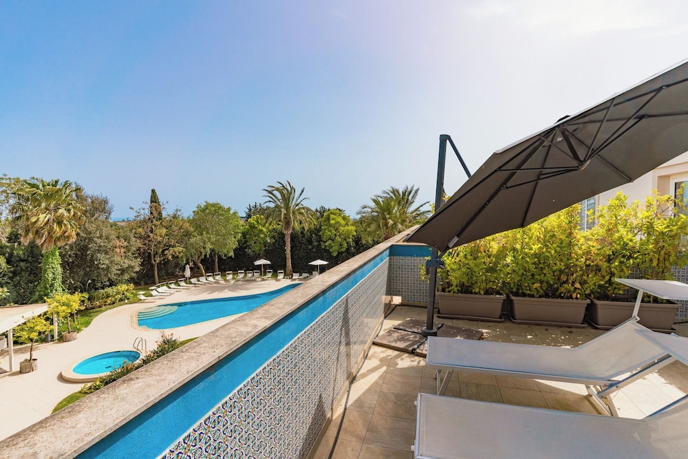 Modica Palace Hotel — Swimming pool in Modica, Sicily