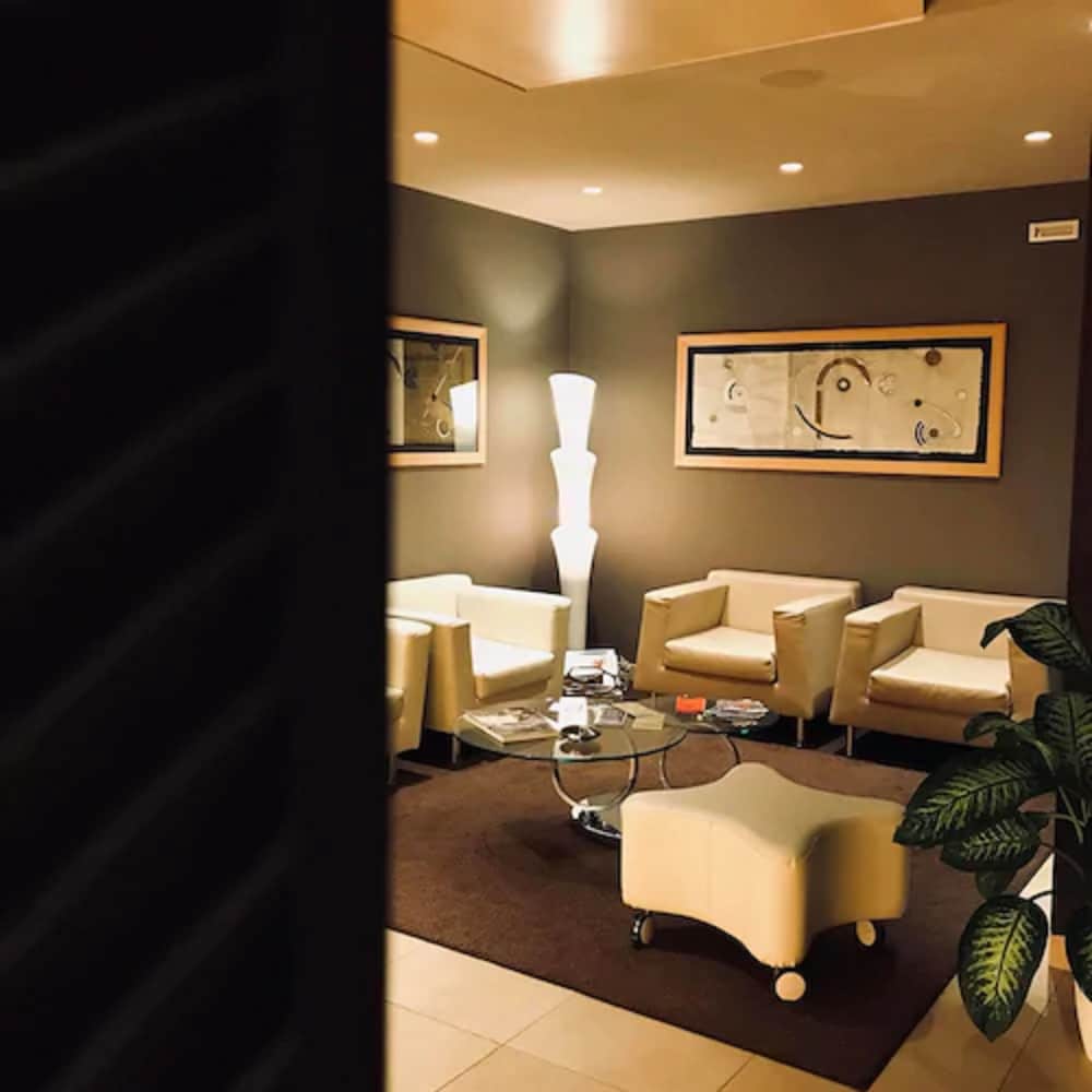 Modica Palace Hotel — Hotel rooms in Modica, Sicily